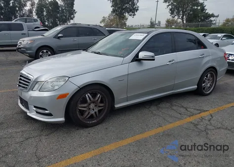 2012 Mercedes-Benz E 350 из США, поврежденный, VIN WDDHF5KB8CA648512